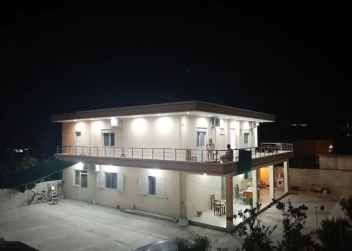 Dhoma Plazhi Nefeli