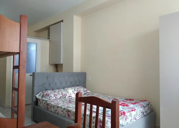 Dhoma Plazhi Nefeli