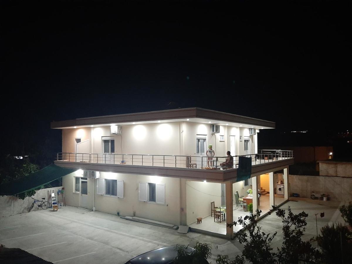 Dhoma Plazhi Nefeli Apartment