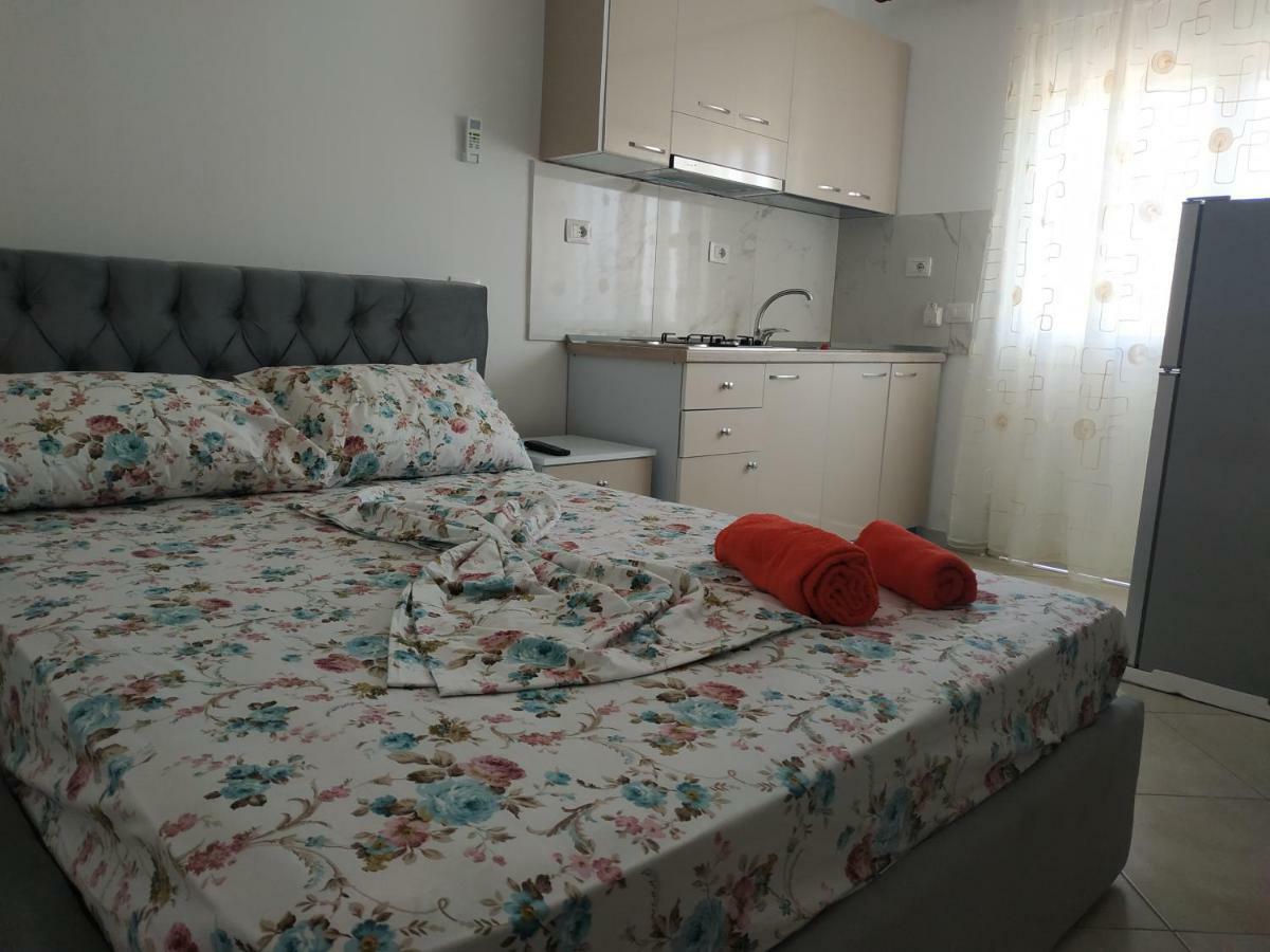 Dhoma Plazhi Nefeli Apartment Vlore